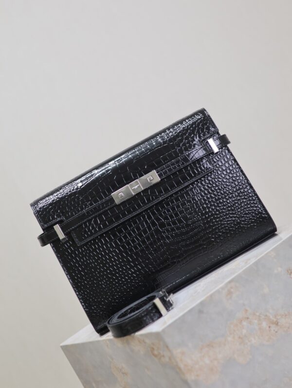 img_f8c0bdc9_20240810_i1723289914_6215_1_jpg MANHATTAN MEDIUM 29 IN BLACK CROCODILE-EMBOSSED CALFSKIN SILVER BUCKLE