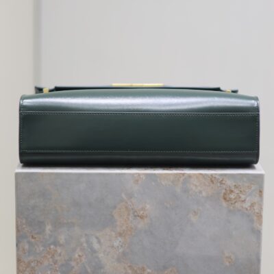 MANHATTAN MEDIUM 29 IN SACRAMENTO GREEN SMOOTH CALFSKIN GOLD BUCKLE