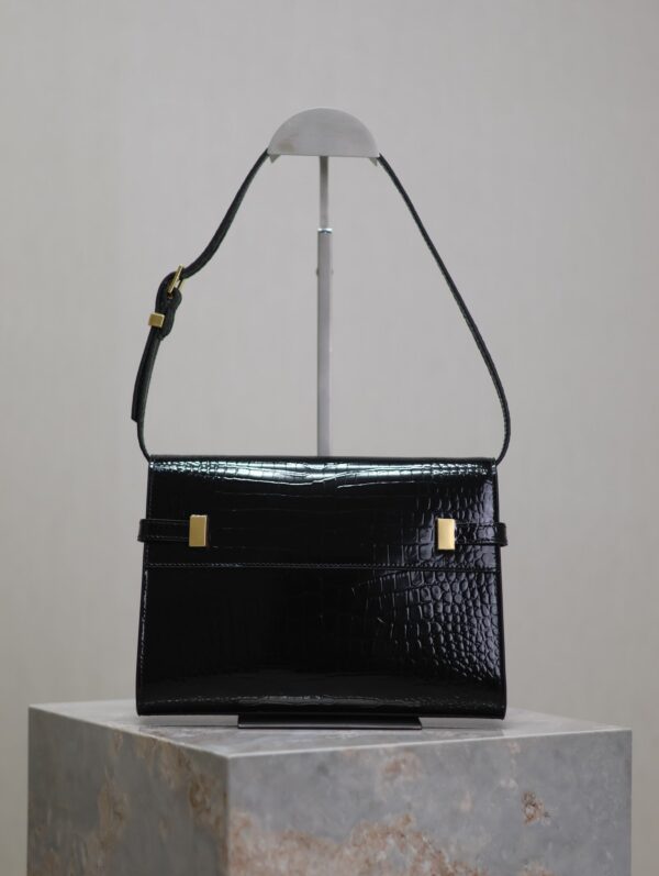img_f8c0bdc9_20240810_i1723293167_1577_0_jpg MANHATTAN SMALL 24 IN BLACK CROCODILE PATTERN GLOSSY CALFSKIN GOLD BUCKLE