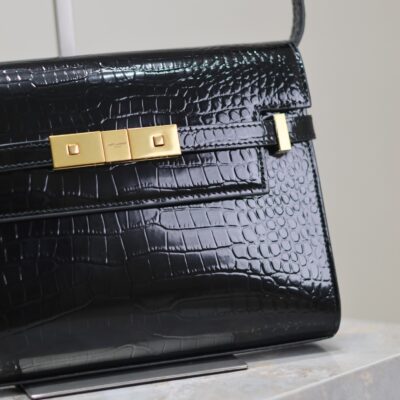 img_f8c0bdc9_20240810_i1723293167_9267_3_jpg MANHATTAN SMALL 24 IN BLACK CROCODILE PATTERN GLOSSY CALFSKIN GOLD BUCKLE