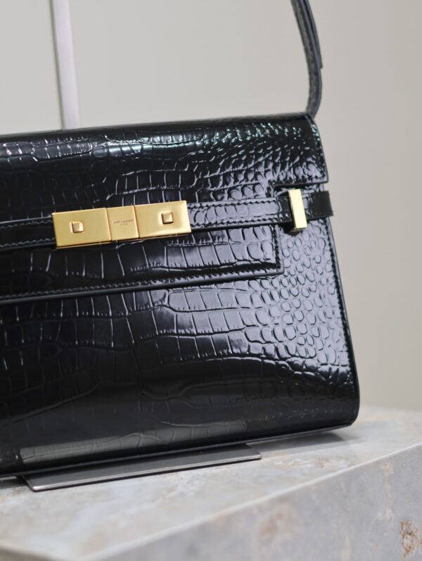 img_f8c0bdc9_20240810_i1723293167_9267_3_jpg MANHATTAN SMALL 24 IN BLACK CROCODILE PATTERN GLOSSY CALFSKIN GOLD BUCKLE