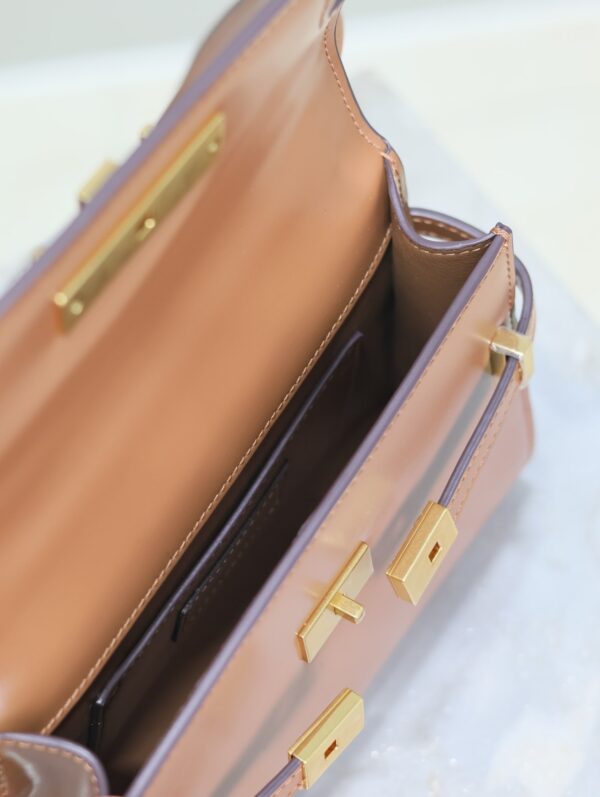 img_f8c0bdc9_20240810_i1723294683_9515_5_jpg YSL 25S MINI MANHATTAN 19 IN BROWN CALFSKIN GOLD HARDWRE