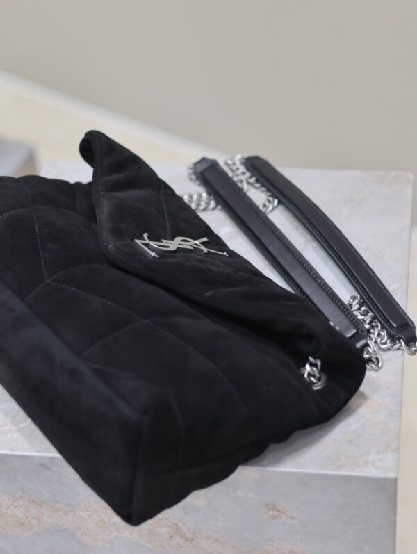 YSL 25S LOULOU PUFFER MM 29 IN BLACK SUEDE SILVER HARDWRE