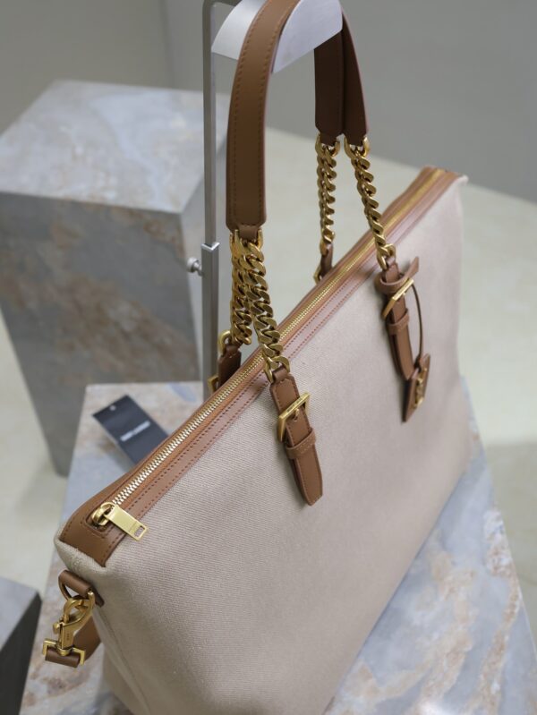 TRAVEL BAG 48 IN WHITE CANVAS AND BROWN LEATHER TRIM GOLD HARDWARE