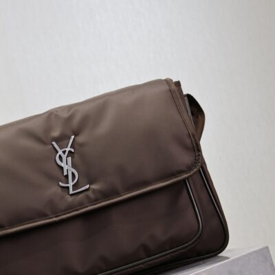 NIKI LARGE 32 IN CHOCOLATE NYLON SILVER LOGO