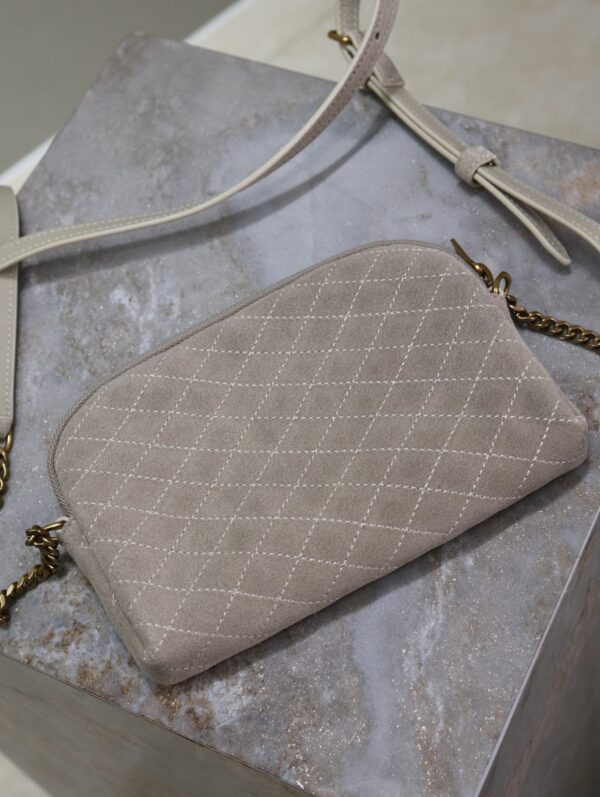 img_f8c0bdc9_20240914_i1726299816_7226_8_jpg GABY ZIPPED POUCH 19 IN GRAY MATTE SUEDE GOLD HARDWARE