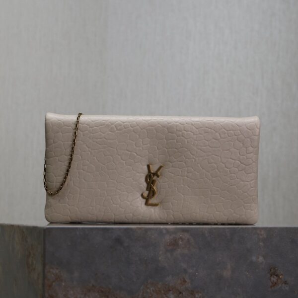 img_f8c0bdc9_20240914_i1726301942_1797_5_jpg CALYPSO POUCH 24 IN WHITE ELEPHANT TEXTURED LAMBSKIN GOLD LOGO