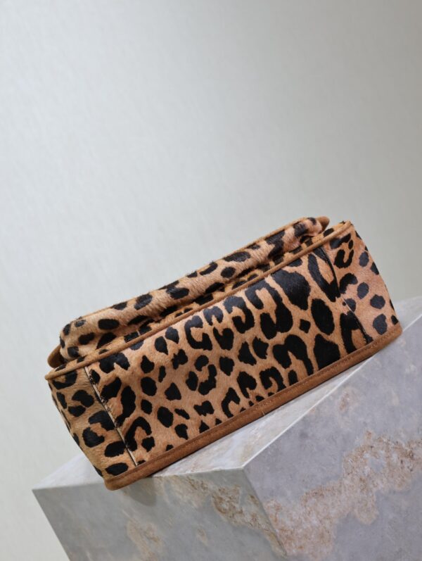 img_f8c0bdc9_20240916_i1726471870_5936_1_jpg NIKI MEDIUM 28 IN LEOPARD PRINT CALFSKIN AND BROWN SUEDE TRIM