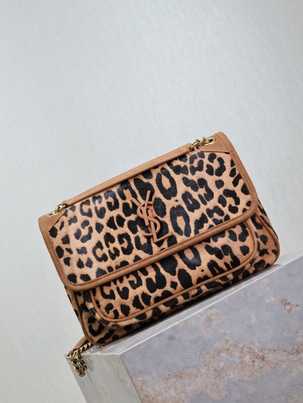 img_f8c0bdc9_20240916_i1726471870_9359_2_jpg NIKI MEDIUM 28 IN LEOPARD PRINT CALFSKIN AND BROWN SUEDE TRIM
