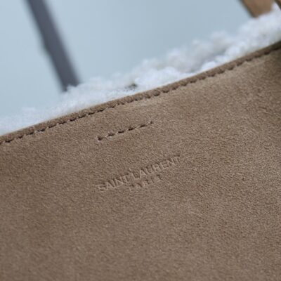 SHOPPING TOTE BAG 38 IN TAN BROWN SUEDE AND WHITE SHEARLING TRIM