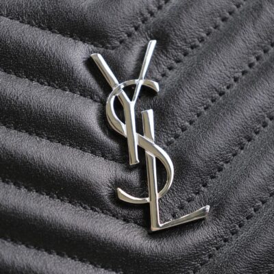 CLUTCH 36 IN BLACK QUILTED CALFSKIN SILVER BUCKLE