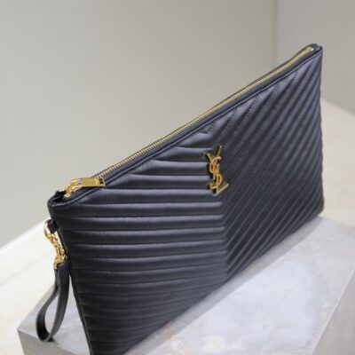 CLUTCH 36 IN BLACK QUILTED CALFSKIN GOLD BUCKLE