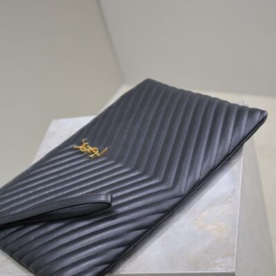 CLUTCH 36 IN BLACK QUILTED CALFSKIN GOLD BUCKLE