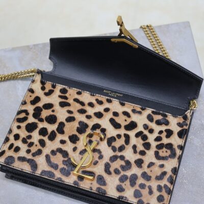 CASSANDRA CHAIN BAG 22 IN LEOPARD PRINT CALFSKIN GOLD HARDWARE