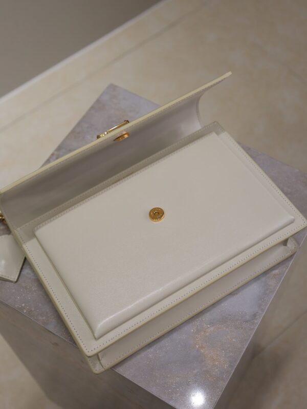 YSL 25S SUNSET MM 25 IN IVORY CALFSKIN GOLD HARDWARE