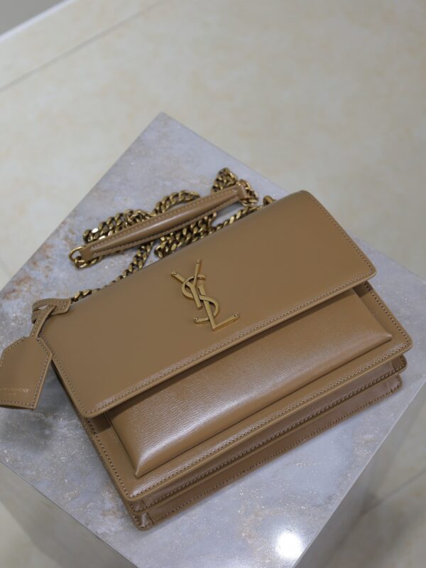 img_f8c0bdc9_20241106_i1730875334_4203_3_jpg YSL 25S SUNSET BAG 22 IN BROWN CALFSKIN GOLD HARDWRE