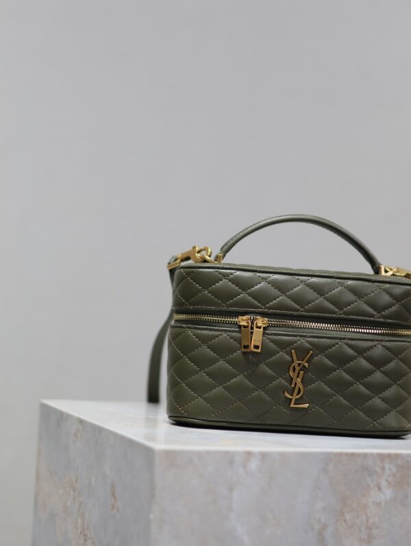 img_f8c0bdc9_20241118_i1731909754_4288_4_jpg GABY MINI VANITY BAG 18 IN ARMY GREEN LAMBSKIN
