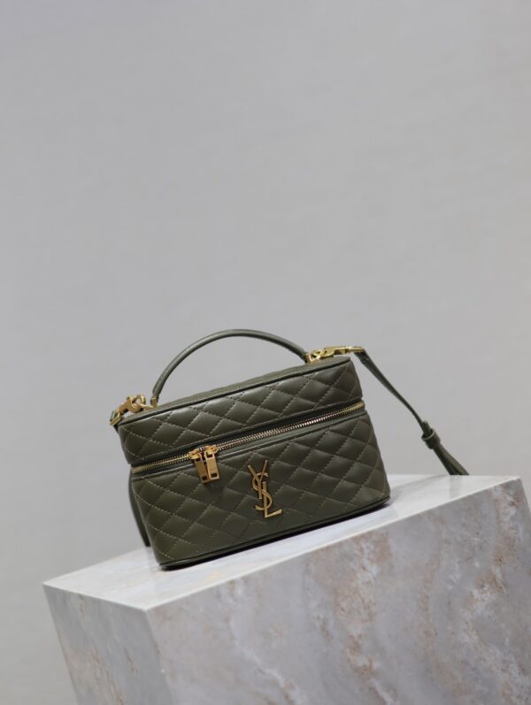 img_f8c0bdc9_20241118_i1731909754_9255_5_jpg GABY MINI VANITY BAG 18 IN ARMY GREEN LAMBSKIN