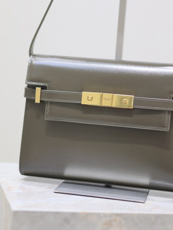 img_f8c0bdc9_20241118_i1731911119_7686_3_jpg MANHATTAN IN BOX SMALL 24 IN KOMBU GREEN CALFSKIN GOLD HARDWARE
