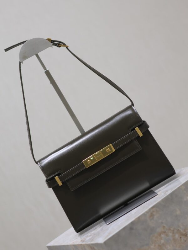 img_f8c0bdc9_20241118_i1731911120_9264_5_jpg MANHATTAN IN BOX SMALL 24 IN KOMBU GREEN CALFSKIN GOLD HARDWARE