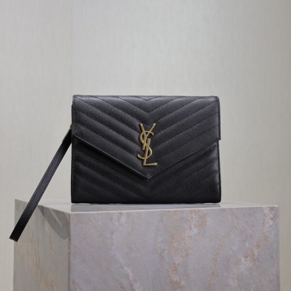 img_f8c0bdc9_20241121_i1732168646_2564_2_jpg CASSANDRE CLUTCH 21 IN BLACK LAMBSKIN GOLD HARDWARE