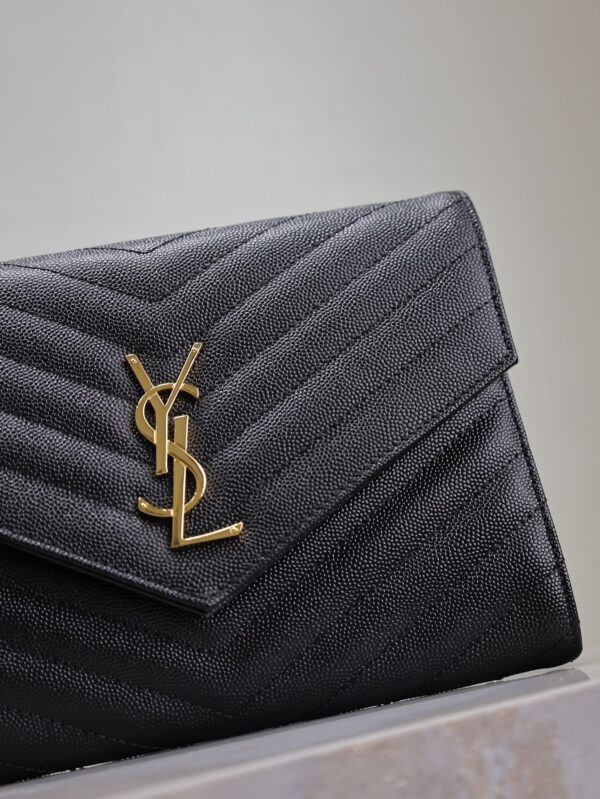 CASSANDRE CLUTCH 21 IN BLACK LAMBSKIN GOLD HARDWARE