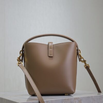 img_f8c0bdc9_20241121_i1732168981_398_2_jpg LE 37 MINI BUCKET BAG 15 IN BROWN CALFSKIN GOLD HARDWARE