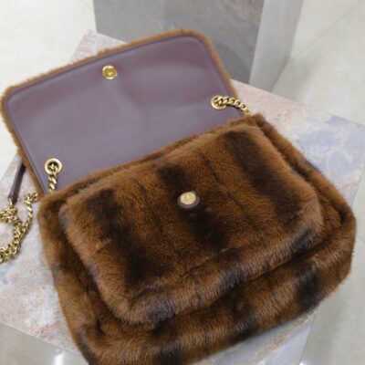 img_f8c0bdc9_20241121_i1732171821_2081_3_jpg NIKI LARGE 32 IN COFFE BROWN MINK FUR GOLD HARDWARE