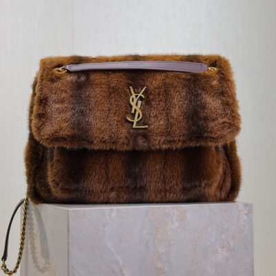 img_f8c0bdc9_20241121_i1732171821_2436_1_jpg NIKI LARGE 32 IN COFFE BROWN MINK FUR GOLD HARDWARE