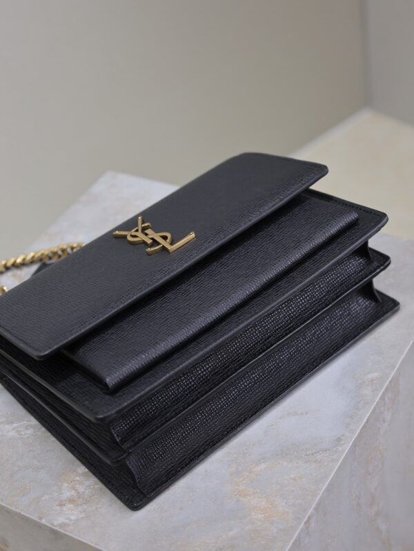 img_f8c0bdc9_20241204_i1733284527_6084_7_jpg YSL 25S SUNSET MEDIUM 22 IN BLACK GRAINED CALFSKIN GOLD HARDWRE
