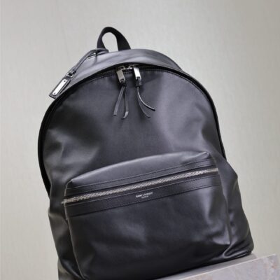 CITY BACKPACK 38 IN BLACK CALFSKIN