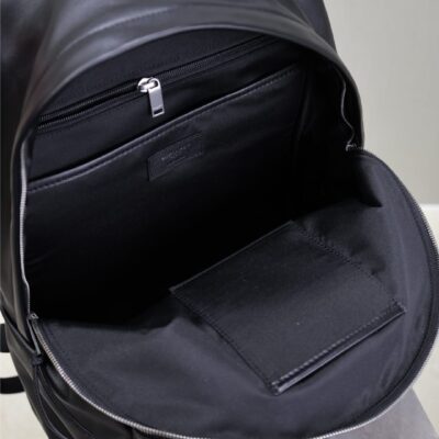 CITY BACKPACK 38 IN BLACK CALFSKIN