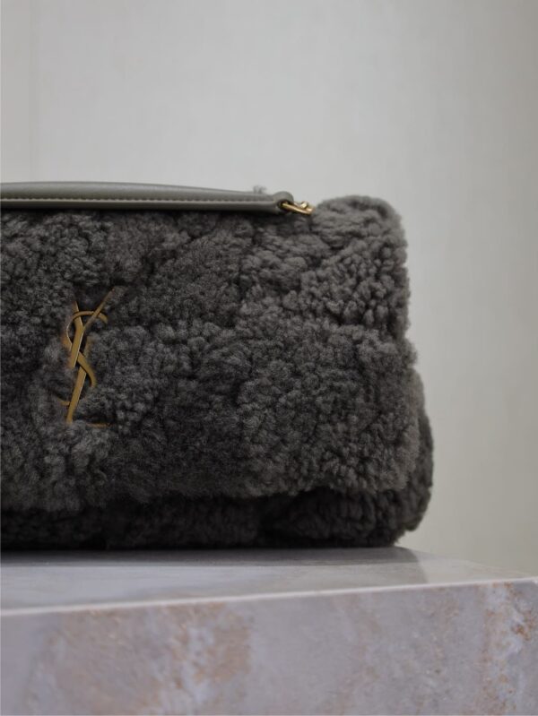 img_f8c0bdc9_20241212_1733983029_493_jpg JAMIE BAG 25 IN DARK GRAY LAMB WOOL