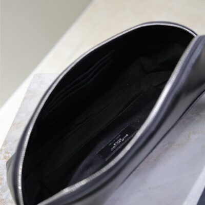 CLASSIC CROSSBODY BAG 26 IN BLACK LAMBSKIN