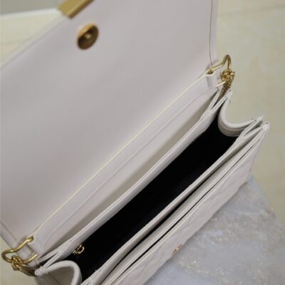 BECKY 26 IN WHITE QUILTED LAMBSKIN GOLD HARDWARE