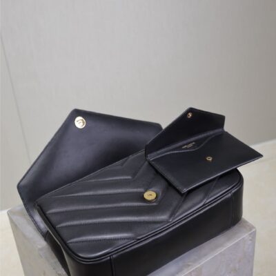 LOULOU MEDIUM 29 IN BLACK SHEEPSKIN GOLD HARDWARE