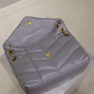 YSL 25S LOULOU PUFFER MEDIUM 29 IN SMOKY LAVENDER CALFSKIN