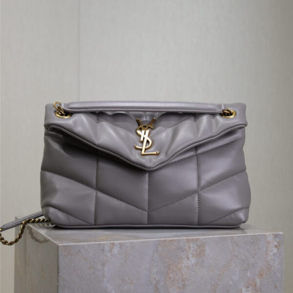 YSL 25S LOULOU PUFFER MEDIUM 29 IN SMOKY LAVENDER CALFSKIN
