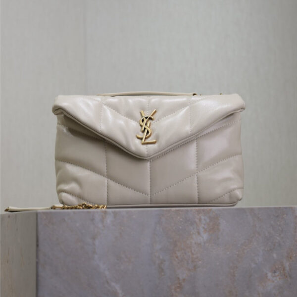 YSL 25S LOULOU PUFFER MINI 23 IN BLANC VINTAGE CALFSKIN GOLD HARDWARE