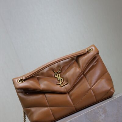 YSL 25S LOULOU PUFFER MM 29 IN CARAMEL CALFSKIN GOLD HARDWARE