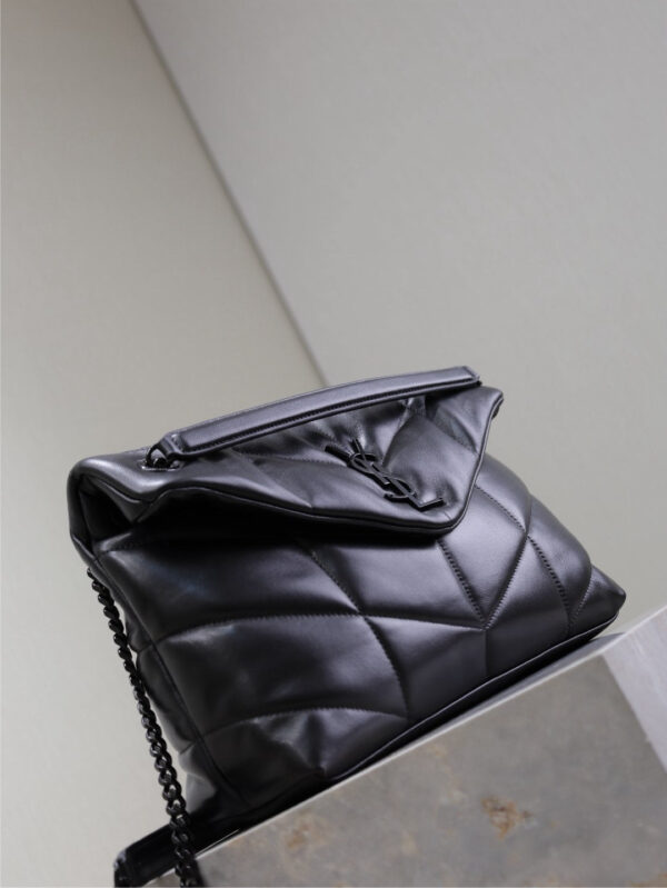 YSL 25S LOULOU PUFFER GM 35 IN BLACK CALFSKIN BLACK HARDWARE