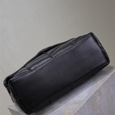 YSL 25S LOULOU PUFFER GM 35 IN BLACK CALFSKIN GOLD HARDWARE