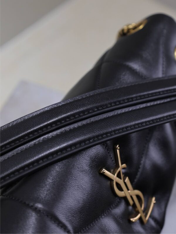 YSL 25S LOULOU PUFFER MM 29 IN BLACK CALFSKIN GOLD HARDWARE
