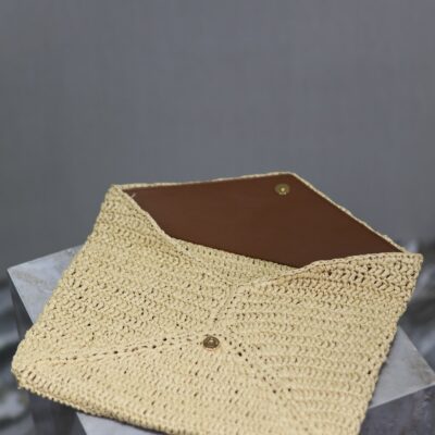 YSL 25S CASSANDRE LARGE ENVELOPE POUCH 29 IN NATURAL RAFFIA GOLD HARDWARE